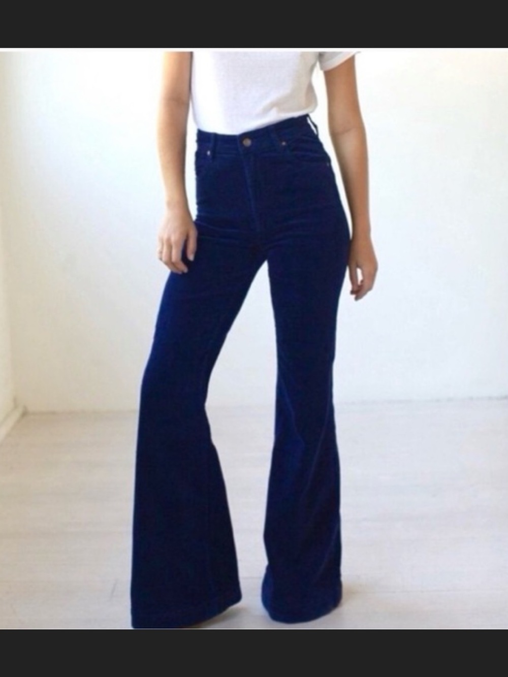 Rolla Eastcoast High Rise Flare Navy Corduroy Pants - size 25